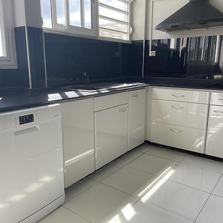 Appartement Lalau Avec Vue Sur La Mer Et Piscine Schoelcher Luaran gambar