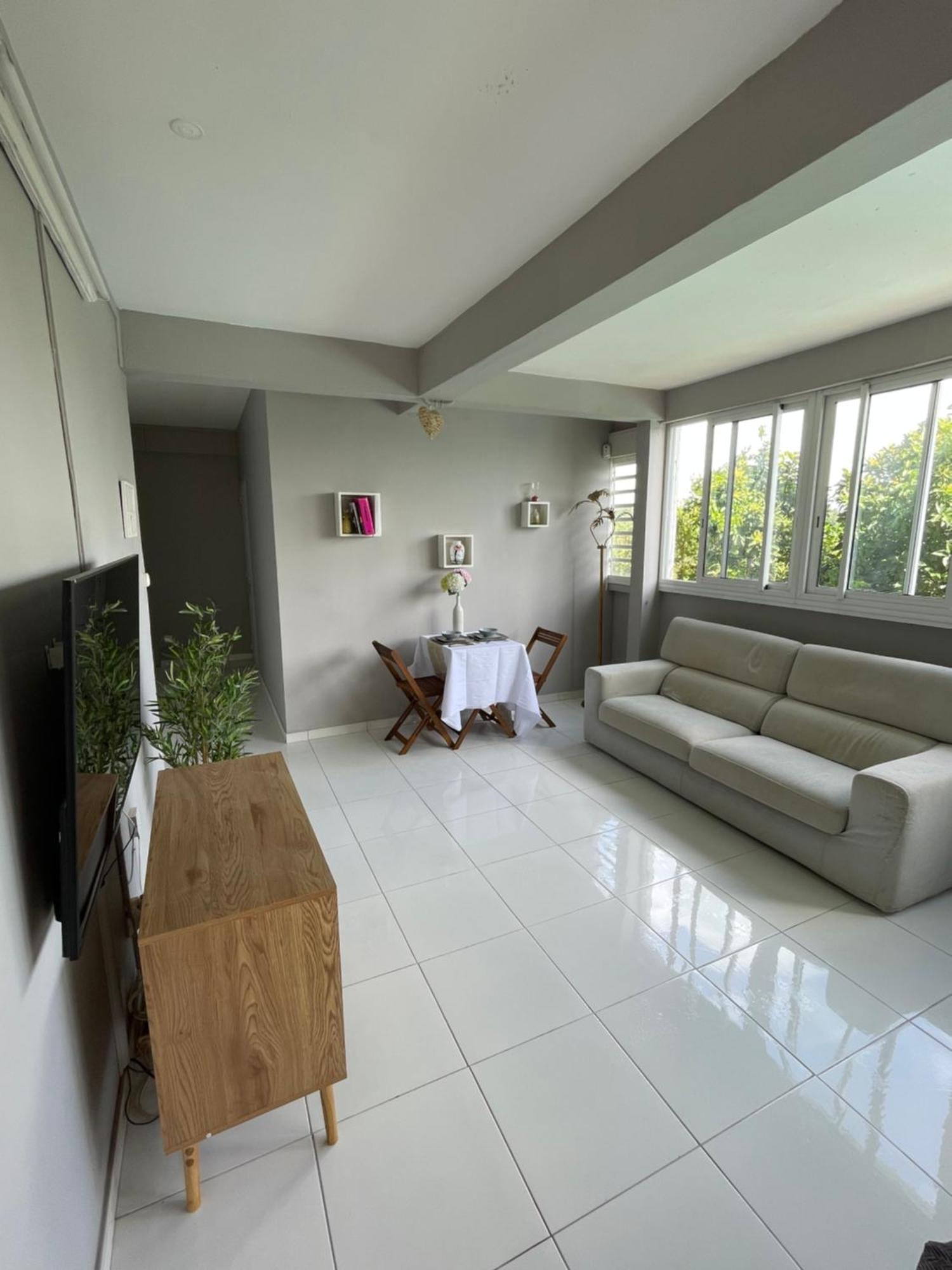 Appartement Lalau Avec Vue Sur La Mer Et Piscine Schoelcher Luaran gambar